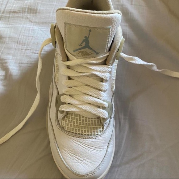 Air Jordan 4 Retro in color ‘Sand Linen’ - Authentic - Picture 2 of 4